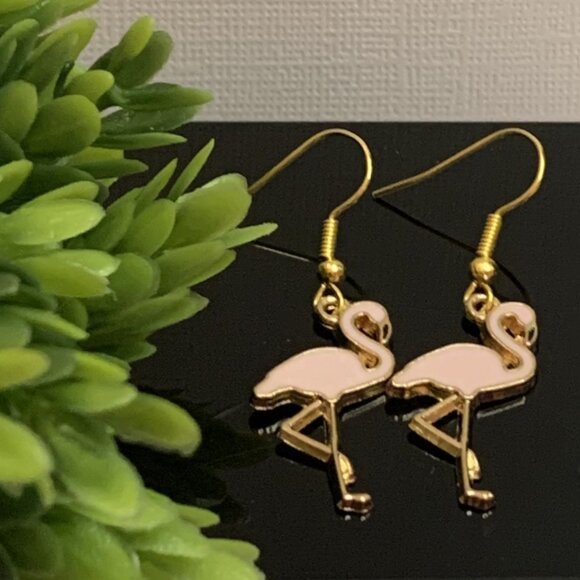 Flamingo Earring, Flamingo Jewelry, Florida Earrings, Gift Idea, Silly Animal - Picture 1 of 8